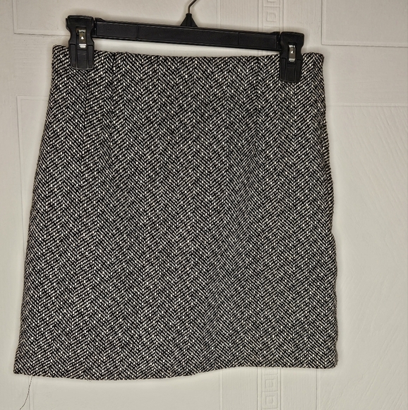 H&M Black White Tweed Wool Blend Mini Skirt Preppy Punker Businesscore Sz 4 - Picture 1 of 9